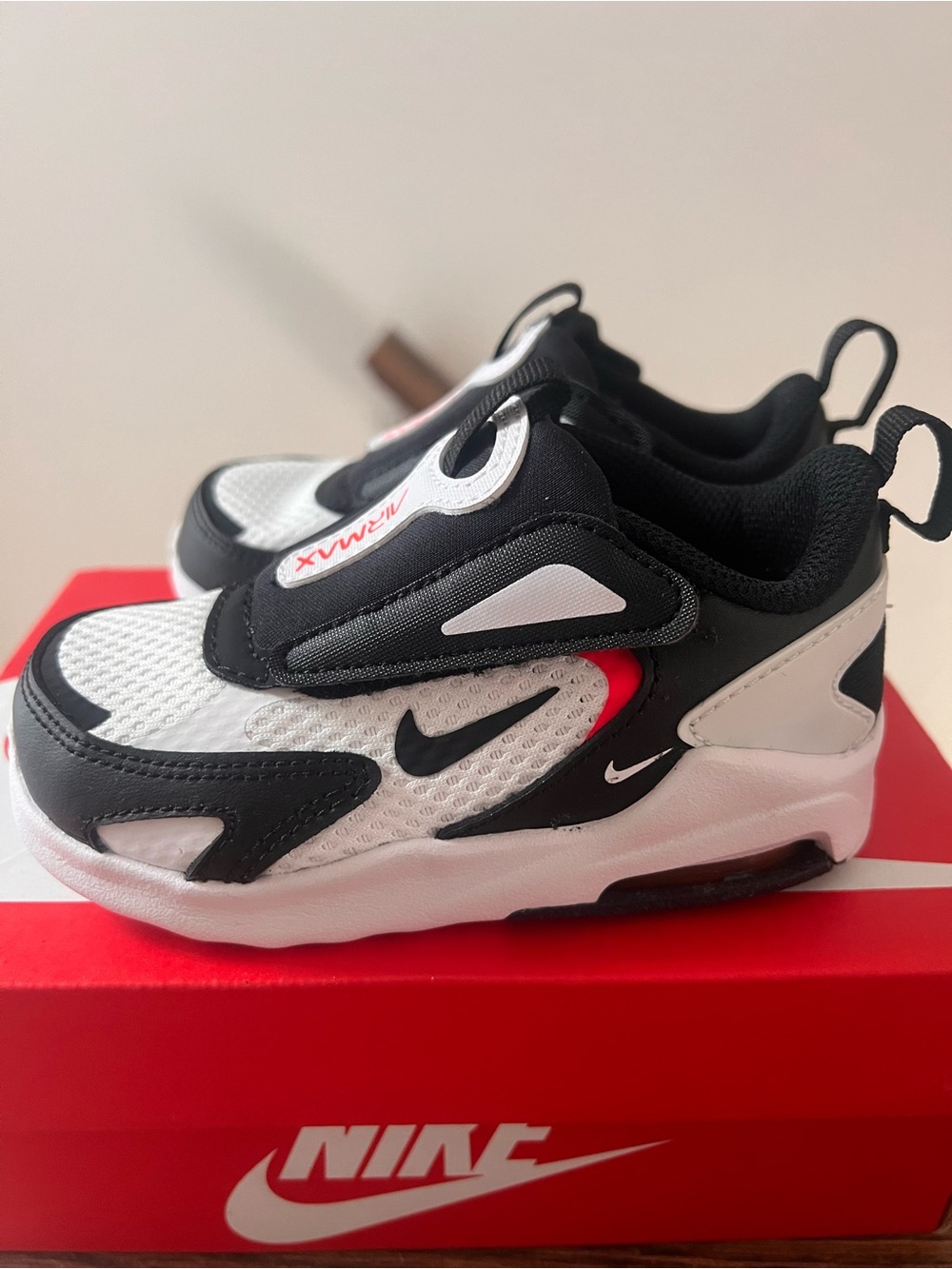 Toddler Nike Air Maxx Bolt - Picture 3 of 6